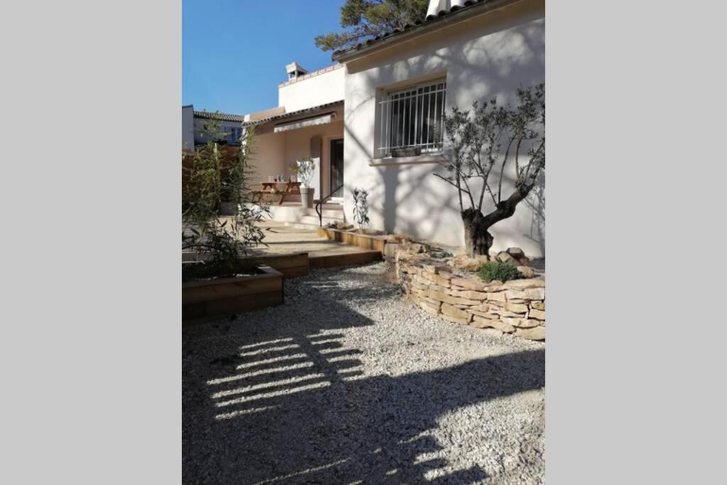 Maison 5 Personnes En Garrigue - Piscine-Spa Prive Langlade エクステリア 写真