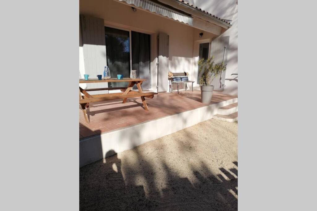 Maison 5 Personnes En Garrigue - Piscine-Spa Prive Langlade エクステリア 写真
