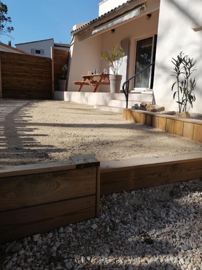 Maison 5 Personnes En Garrigue - Piscine-Spa Prive Langlade エクステリア 写真